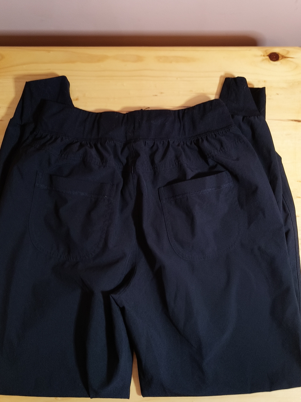 CRZ YOGA Women's Black Joggers, Size 4/6